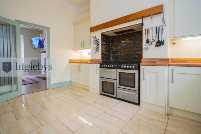 3 bed Terraced for sale Image 6
