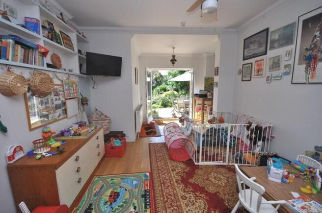 Photo 10