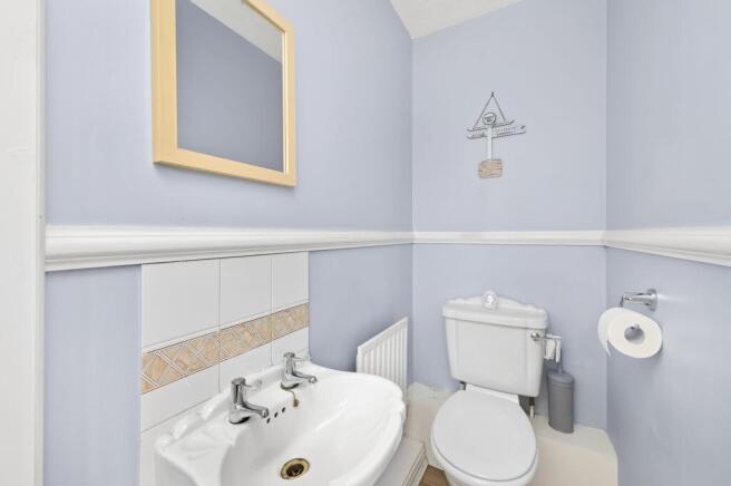 3 bed Semi-Detached for sale Image 6