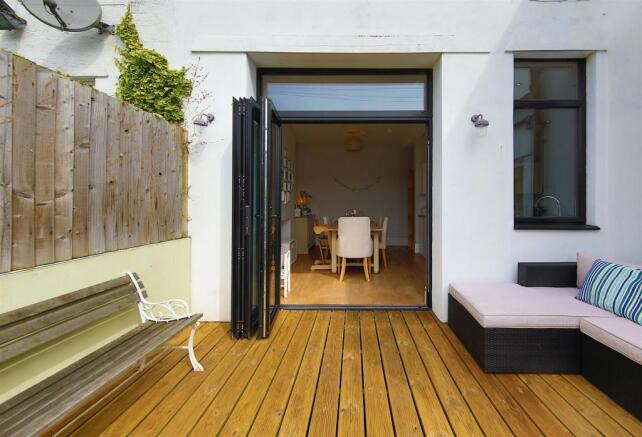 14 Blenheim Rd 2950.JPG