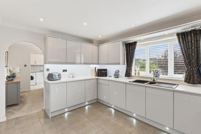 3 bed Detached for sale Image 9