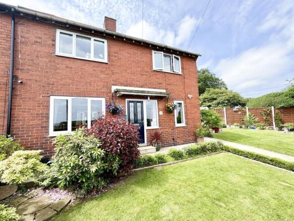3 bed Semi-Detached for sale in mirfield