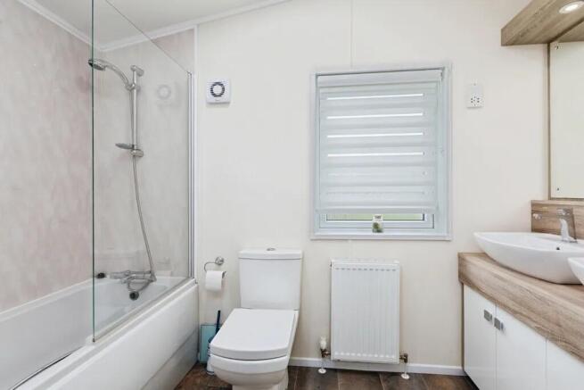 2 bed Lodge for sale Image 12