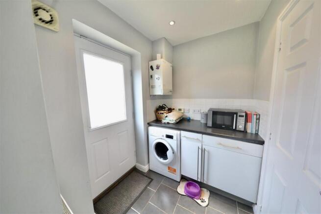 3 bed Semi-Detached for sale Image 10
