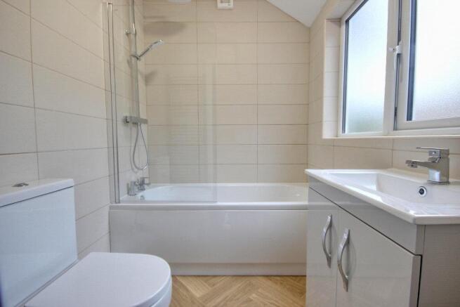 2 bed House to rent Image 5