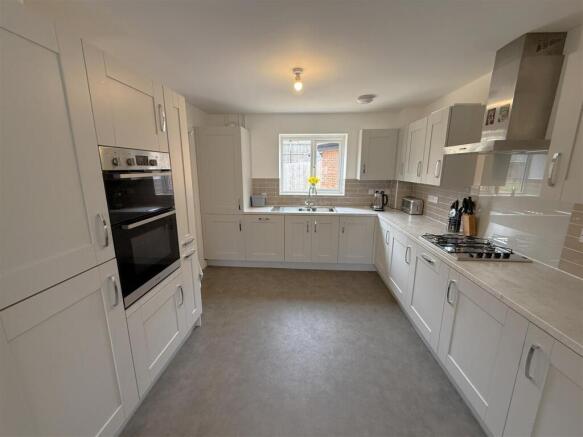 Kitchen A.JPG