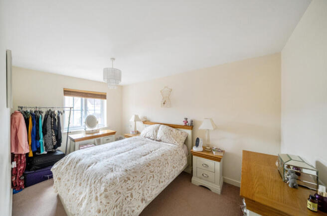 3 bed Semi-Detached for sale Image 8