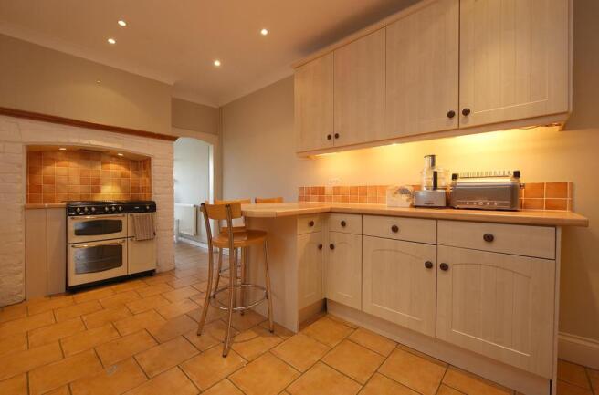 25 Teilo St 2404.JPG