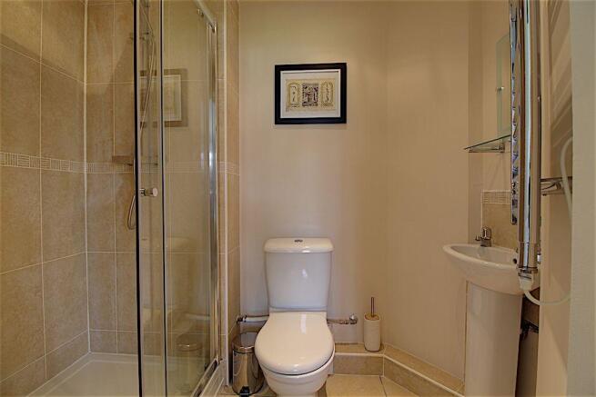 Ensuite to Bed 1