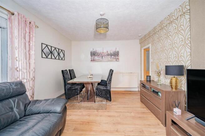 9 St Kilda Terrace Dundee-15.JPG