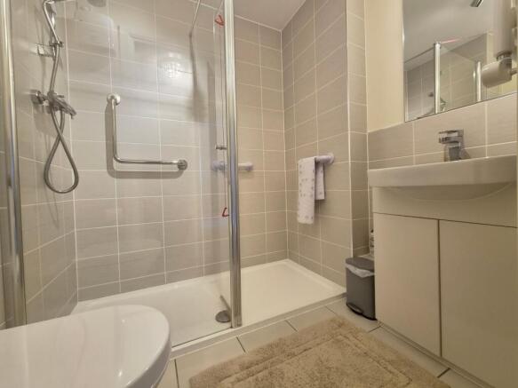 1 bed Flat for sale Image 11