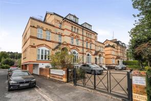 2, 9 11 Cedar Court, Fairmile, Henley-on-thames RG9 2JR