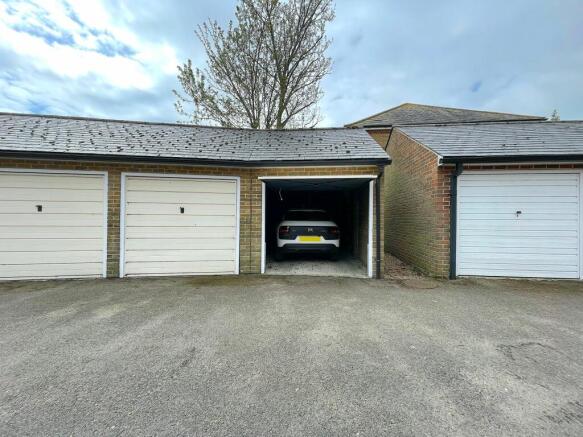 Garage (1)
