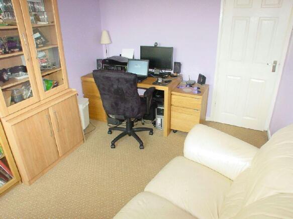 2nd Photo of Bed 3
