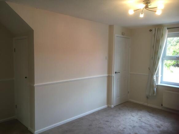 3 bed Semi-Detached for sale Image 3