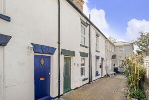 3, Winters Bridge Cottages, Portsmouth Road, Thames Ditton KT7 0TB