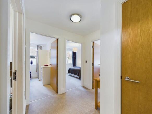 2 bed Apartment for sale Image 4