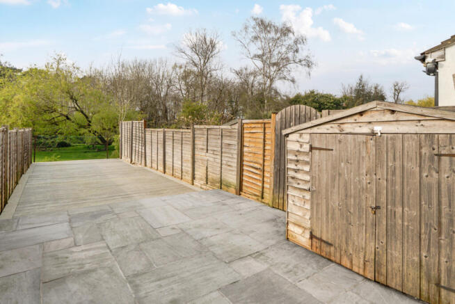 1-69c2577f5cf6a-1...