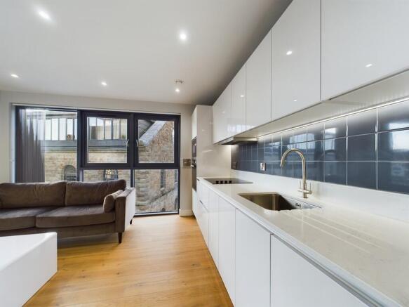 Kitchen/Dining