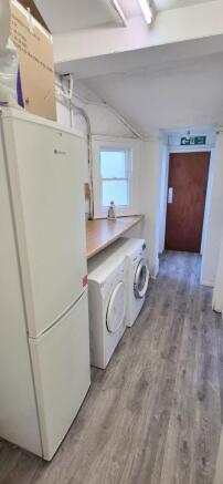 10 bed Block of Apartments for sale Image 8
