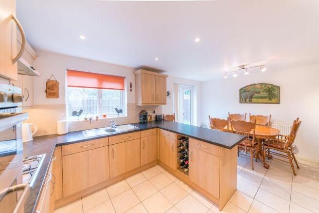 Kitchen/Breakfast Room