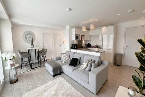 Queensway, Poynton, SK12