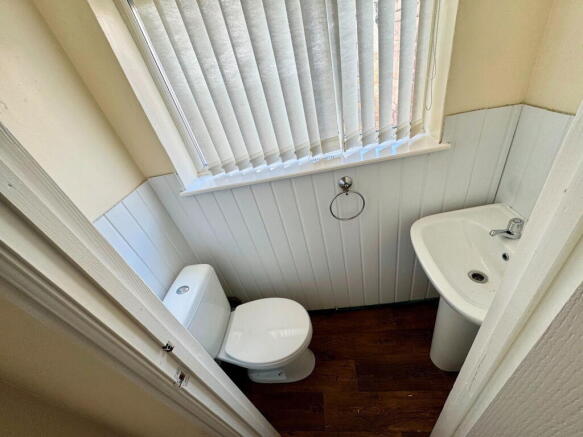 8 bed House Share to rent Image 7