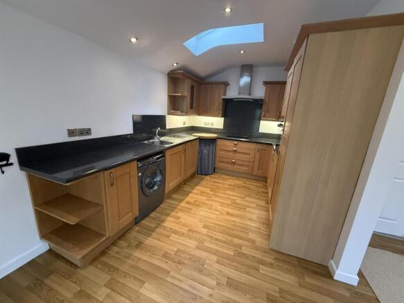 Fitted kitchen