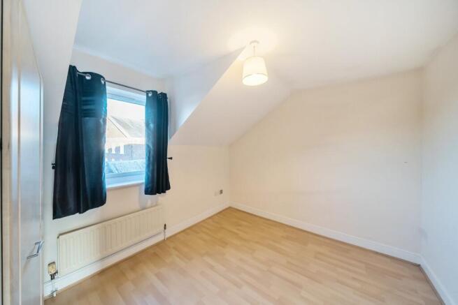 2 bed Flat to rent Image 5