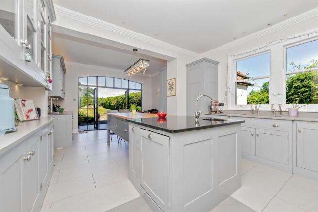 Coopers Green Lane, St. Albans - View 5