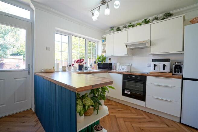 2 bed Semi-Detached for sale Image 9
