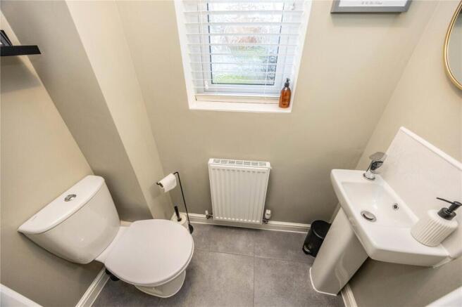 3 bed Detached for sale Image 8