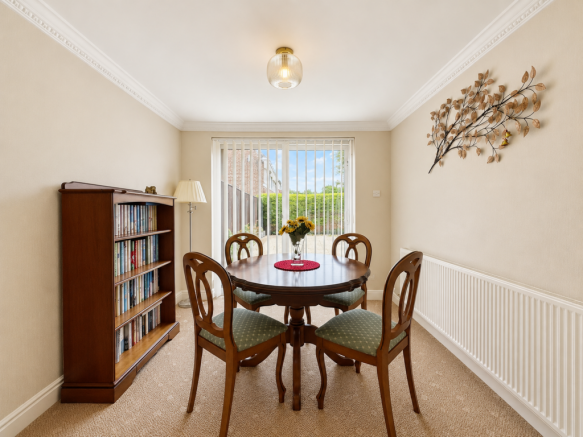 3 bed Semi-Detached for sale Image 4