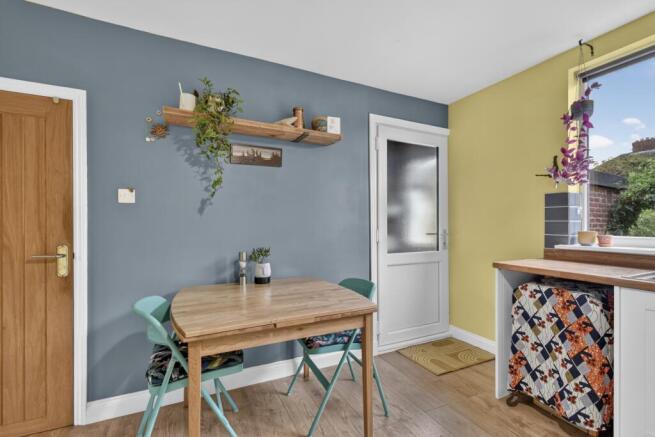 3 bed Terraced for sale Image 5