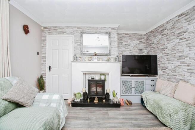 3 bed Semi-Detached for sale Image 7