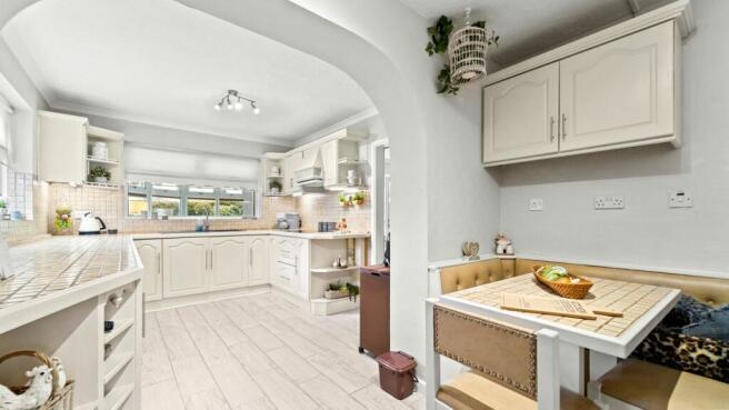 Kitchen/Breakfast Room