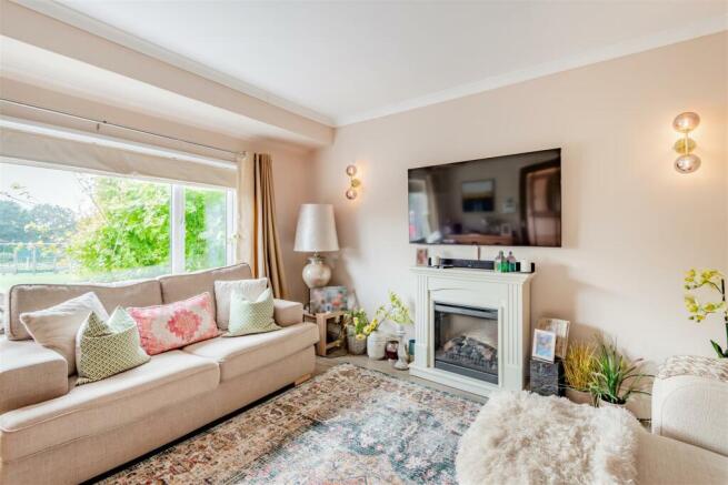 8572549-interior18.jpg