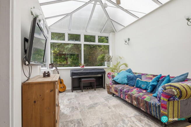 4 bed Semi-Detached for sale Image 12