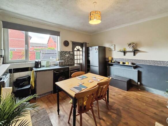 2 bed Terraced for sale Image 11