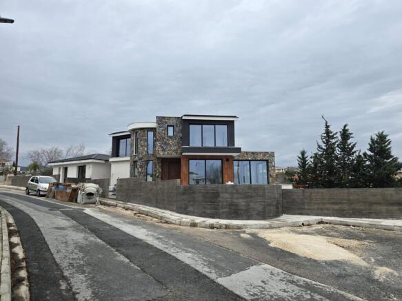4 Bedroom Detached H
