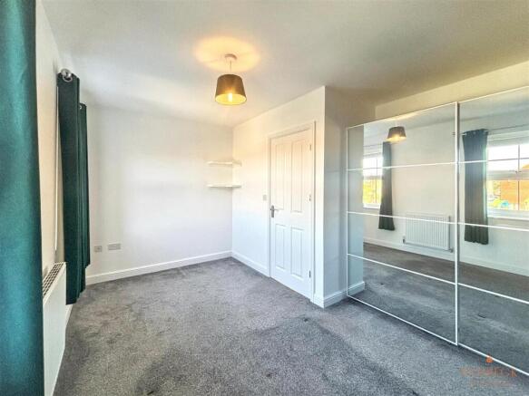 2 bed Semi-Detached for sale Image 5