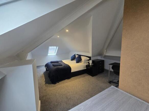 1 bed House Share to rent Image 10