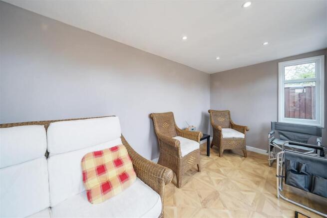 106 Brackley Road, Towcester