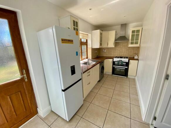 2 bed Semi-Detached for sale Image 5