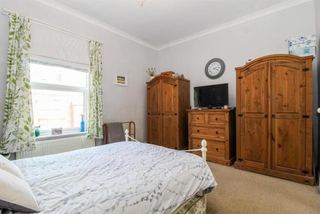 2 bed Terraced for sale Image 7