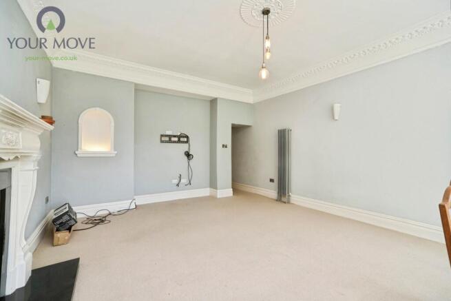 2 bed Flat for sale Image 8