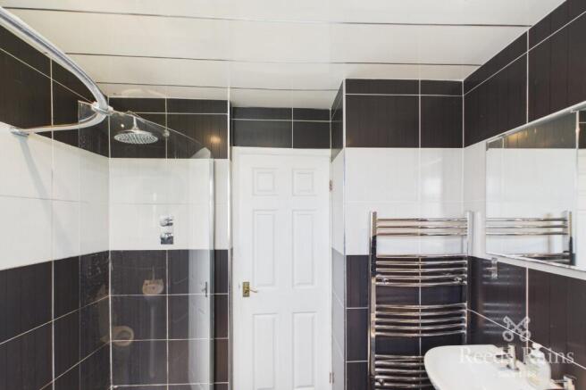 3 bed Semi-Detached for sale Image 12