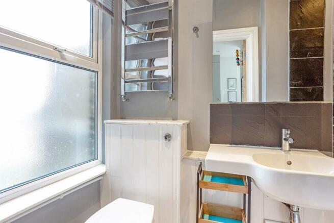 81914_Flat 3 4 Boutflower Road (18)_low.jpg