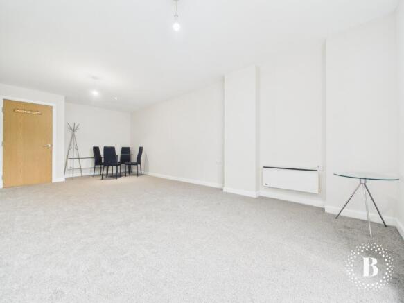2 bed Apartment to rent Image 4