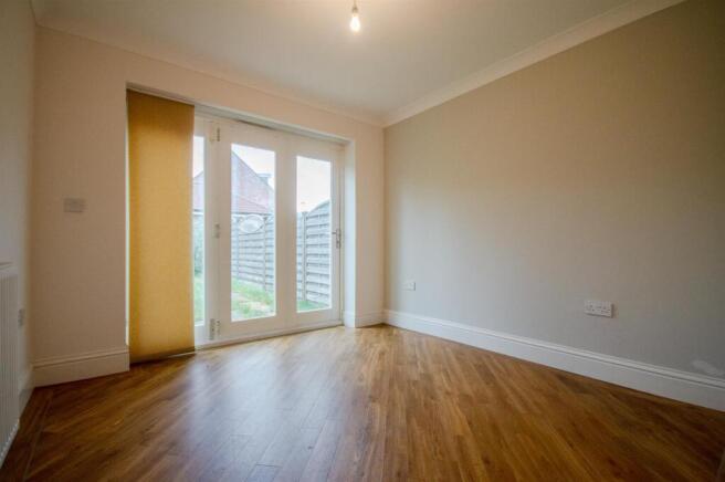 4 bed Terraced to rent Image 4